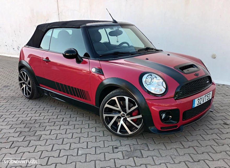 MINI Cabrio John Cooper Works - 21