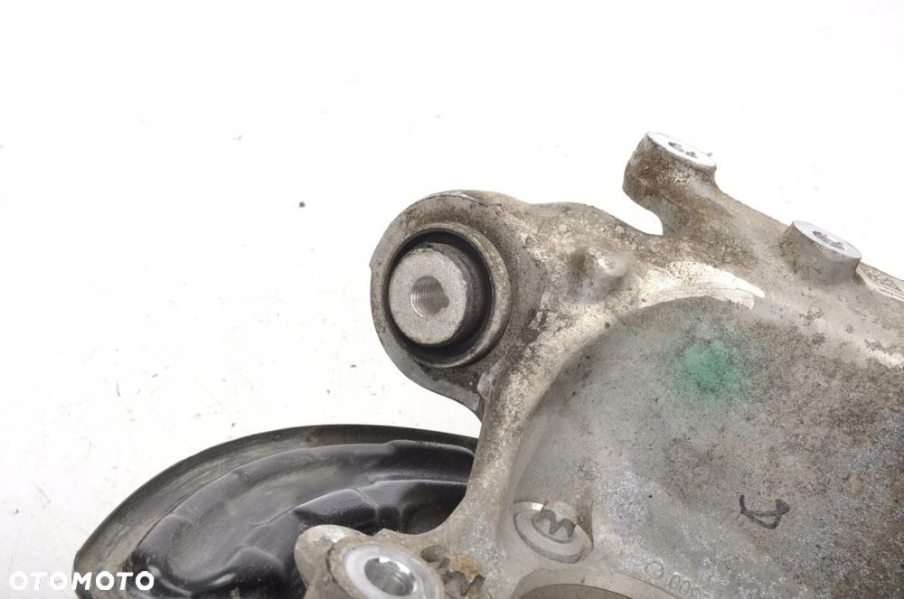 MERCEDES W177 PIASTA ZWROTNICA LEWY TYŁ - 4