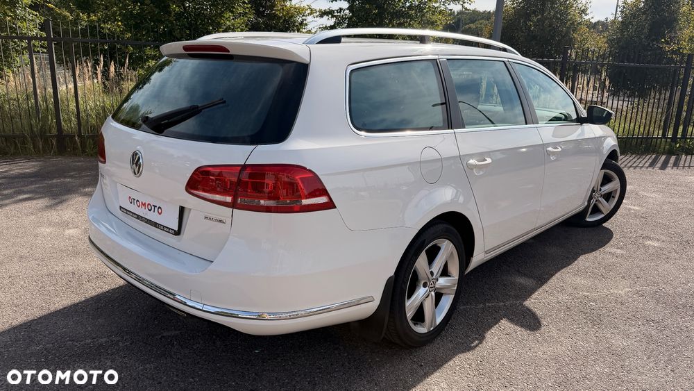 Volkswagen Passat - 12