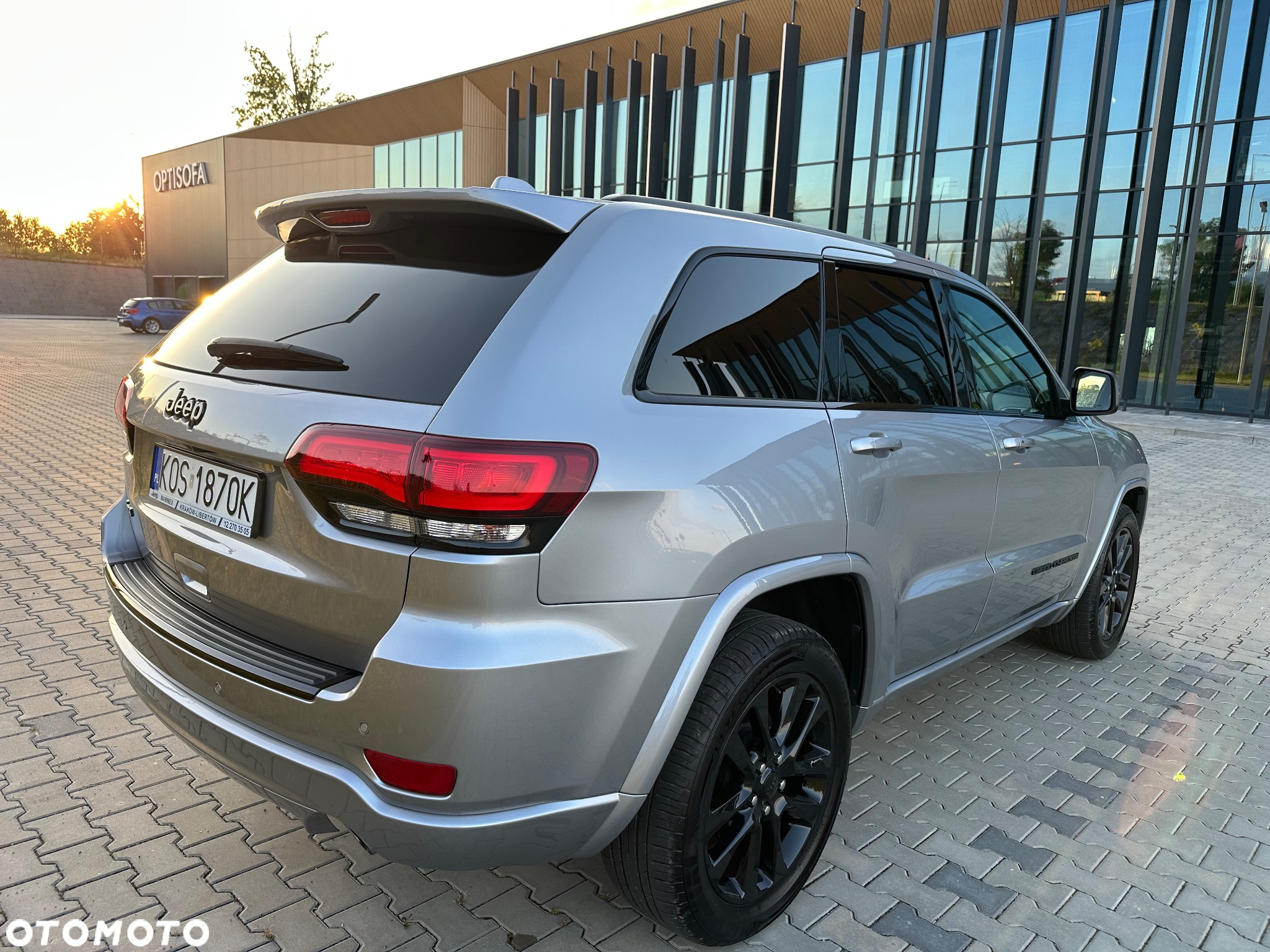 Jeep Grand Cherokee - 8