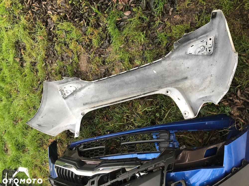 TOYOTA YARIS 3 III LIFT 17- ZDERZAK TYŁ TYLNY - 9
