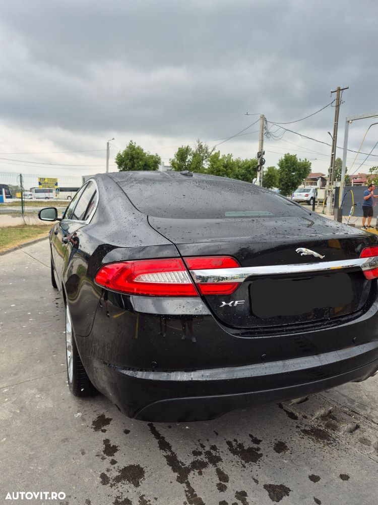 Jaguar XF 2.2 - 6