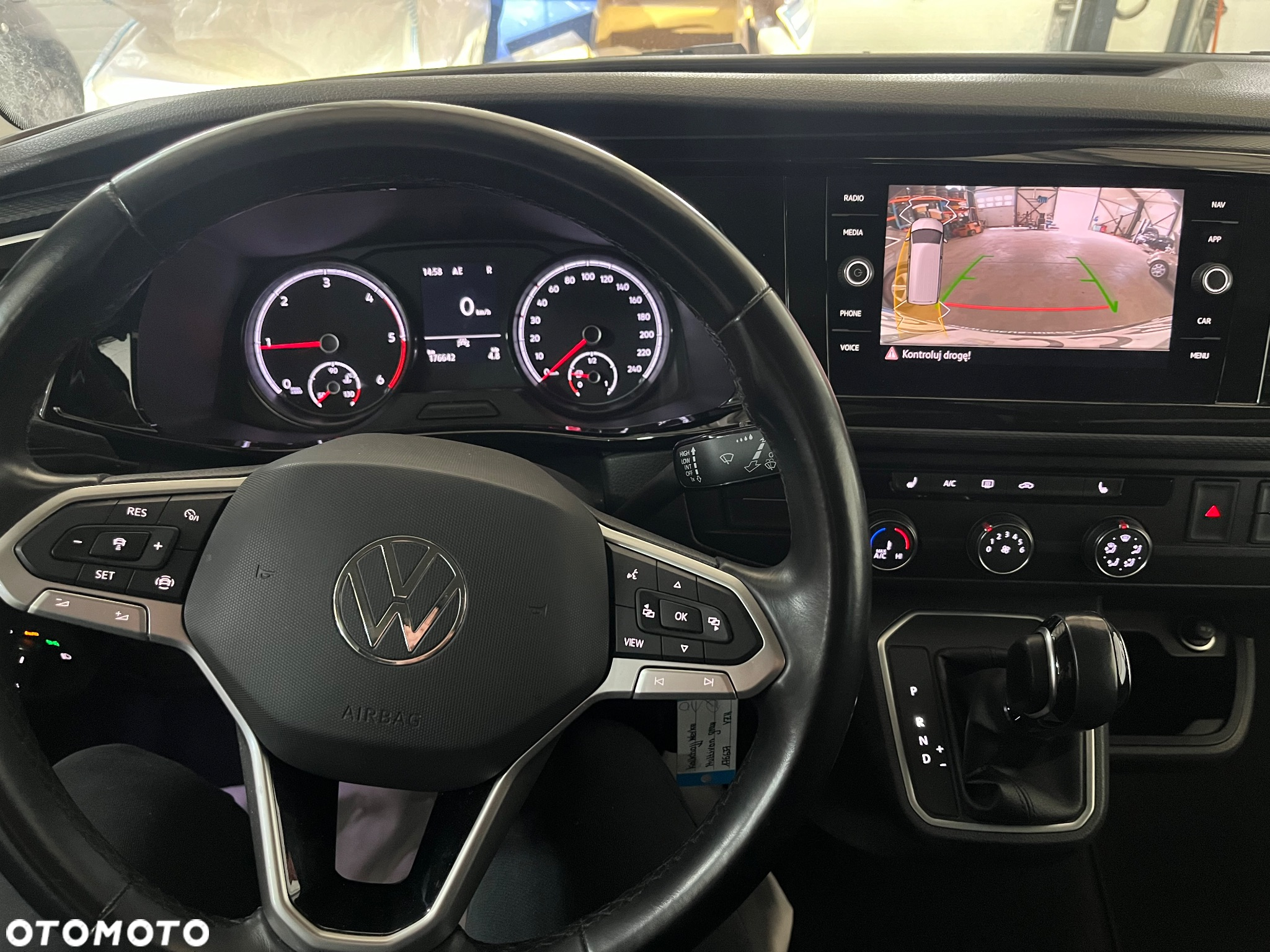 Volkswagen Multivan 6.1 2.0 TDI L1 Trendline DSG - 34