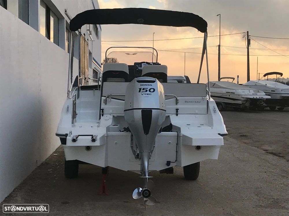 Beneteau Flyer 6.6 Sundeck - 4