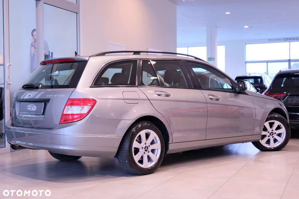 Mercedes-Benz Klasa C 180 T Kompressor Automatik - 13