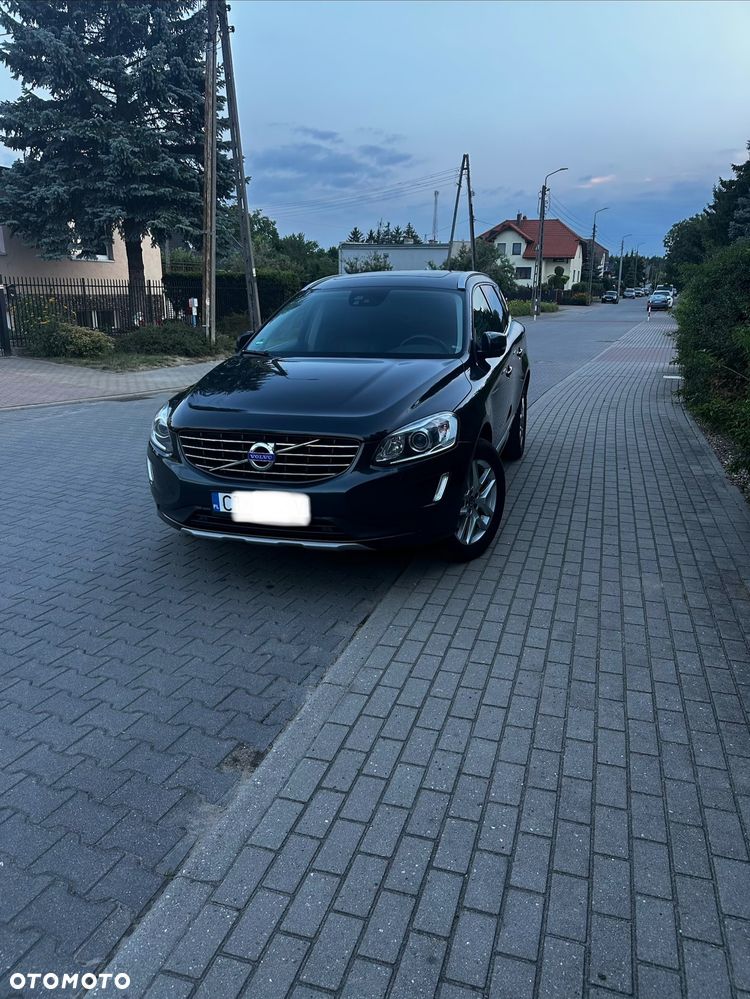 Volvo XC 60 D4 Momentum Pro - 2