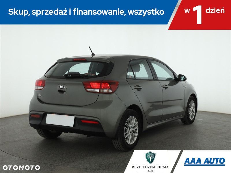 Kia Rio - 6