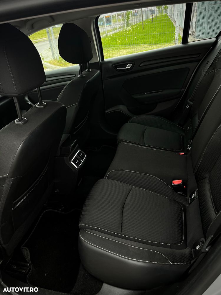 Renault Megane dCi 110 FAP EDC Paris Business - 9