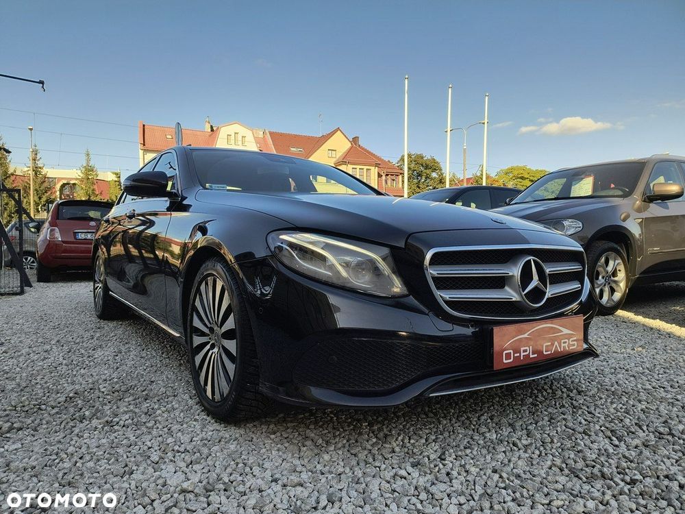 Mercedes-Benz Klasa E 400 4-Matic 9G-TRONIC - 31