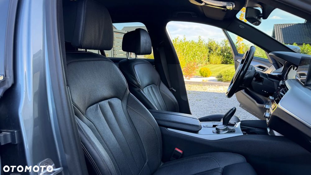 BMW Seria 5 530d - 28