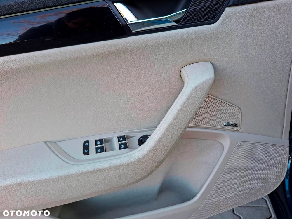 Skoda Superb 2.0 TDI DSG L&K - 32
