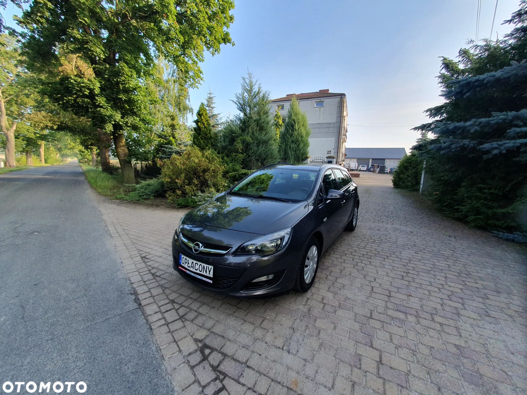Opel Astra 1.6 Innovation - 1