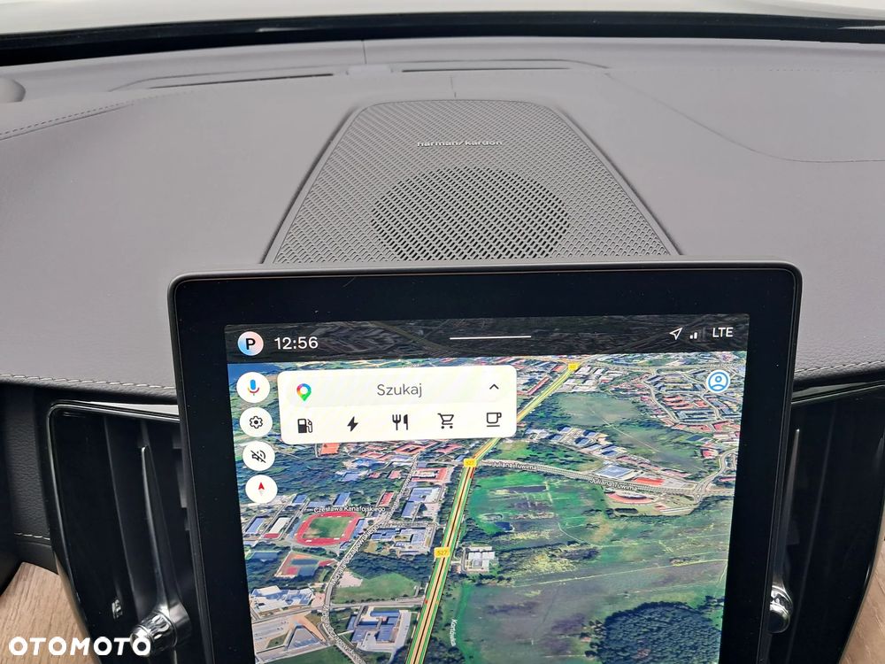 Volvo XC 60 T6 Plug-In Hybrid AWD Ultra Dark - 24