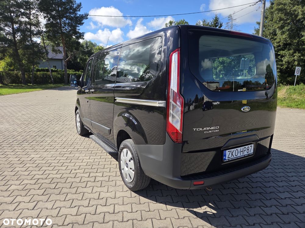 Ford Tourneo Custom - 5