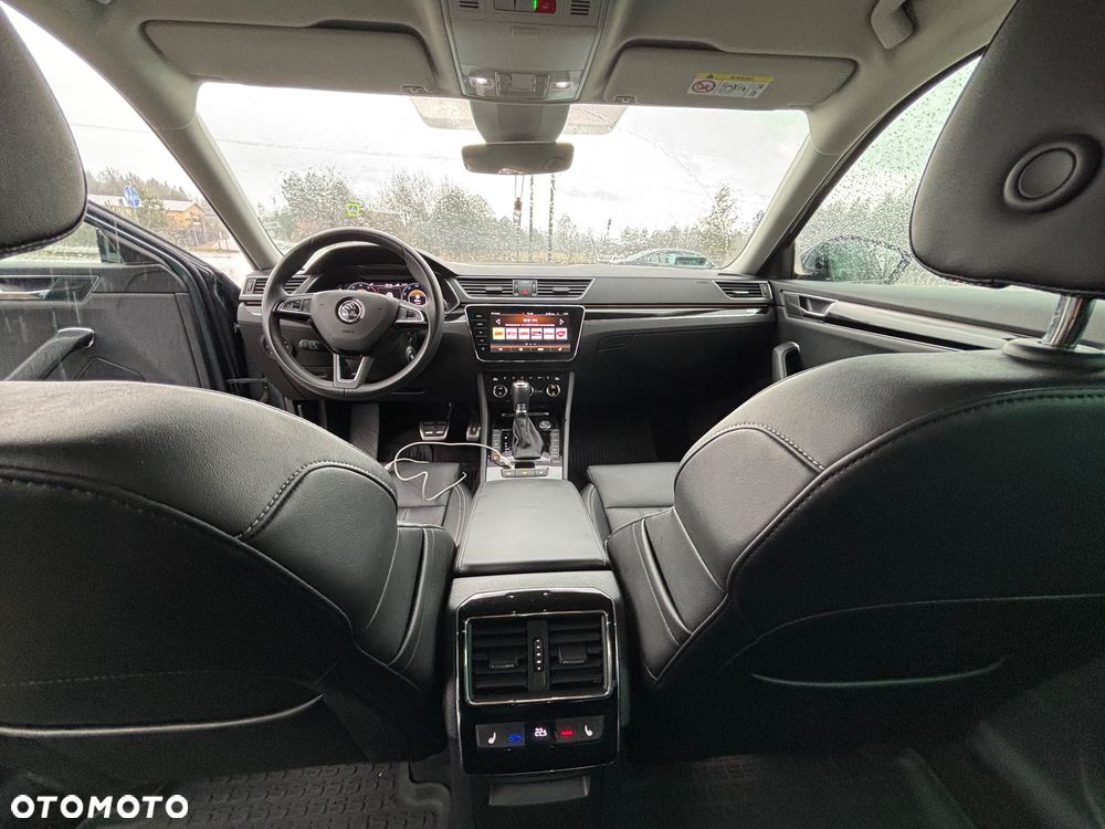 Skoda Superb 2.0 TDI SCR 4x4 L&K DSG - 12