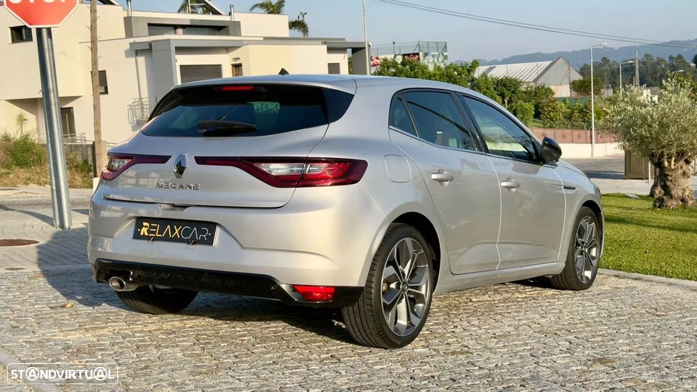 Renault Mégane - 5