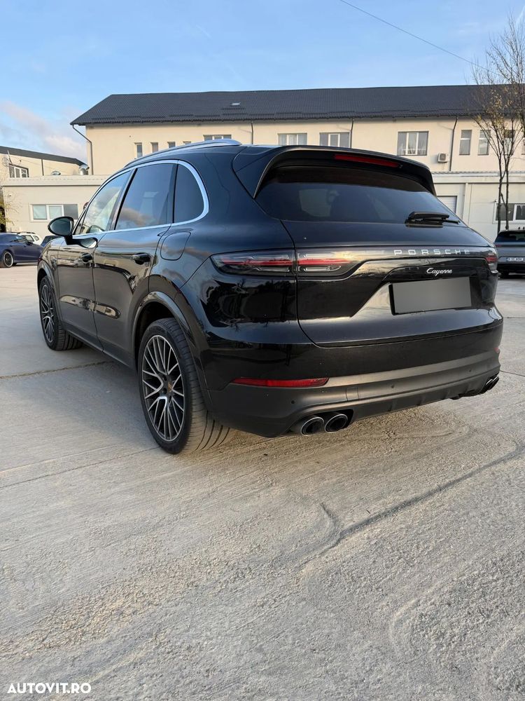 Porsche Cayenne - 3