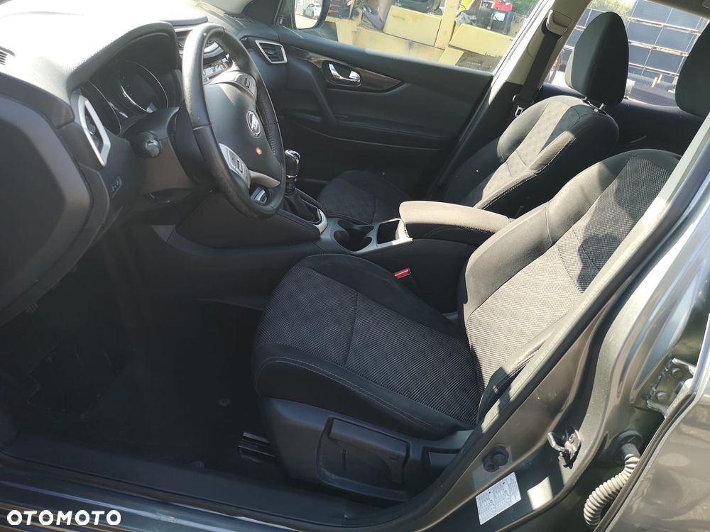 Nissan Qashqai 1.2 DIG-T N-Connecta EU6 - 18