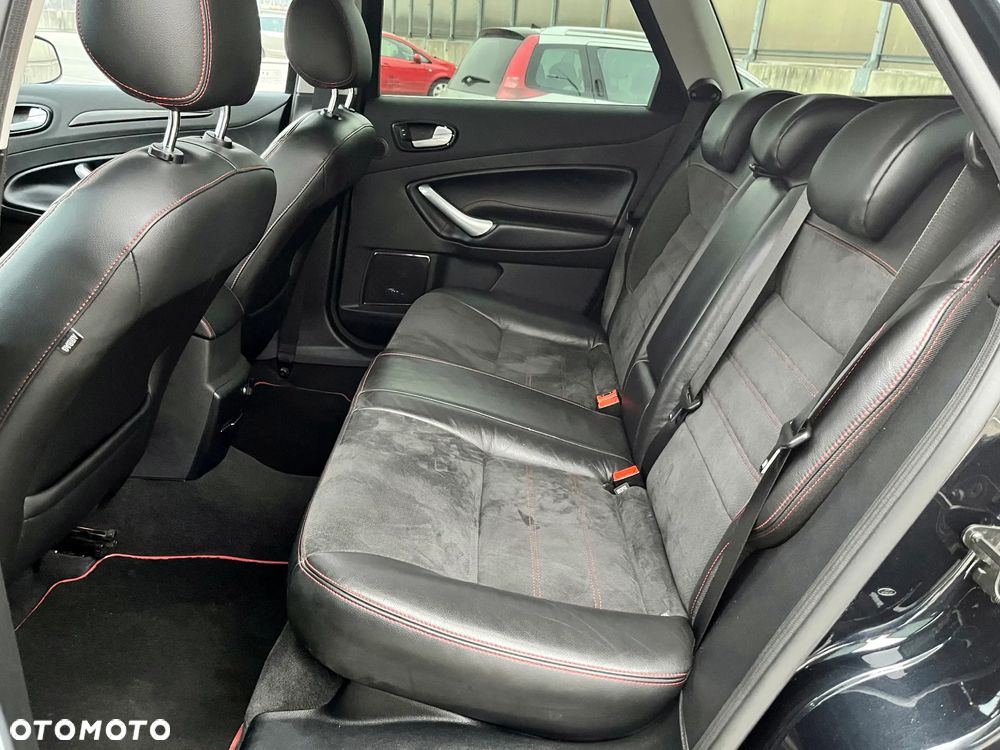 Ford Mondeo 2.5 Titanium S - 11