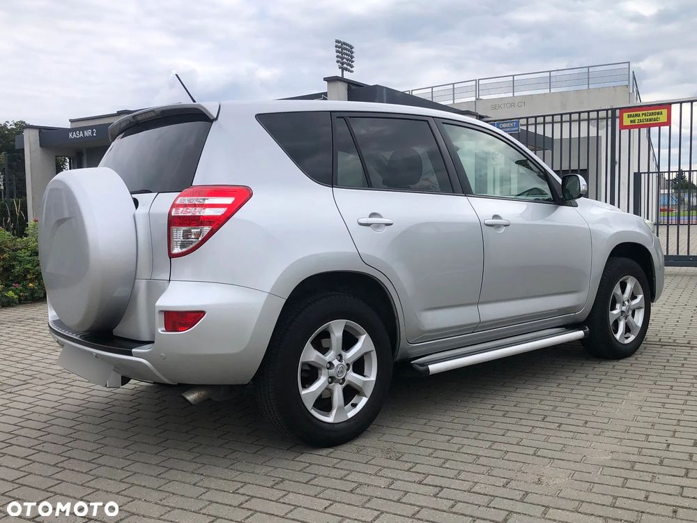 Toyota RAV4 - 18