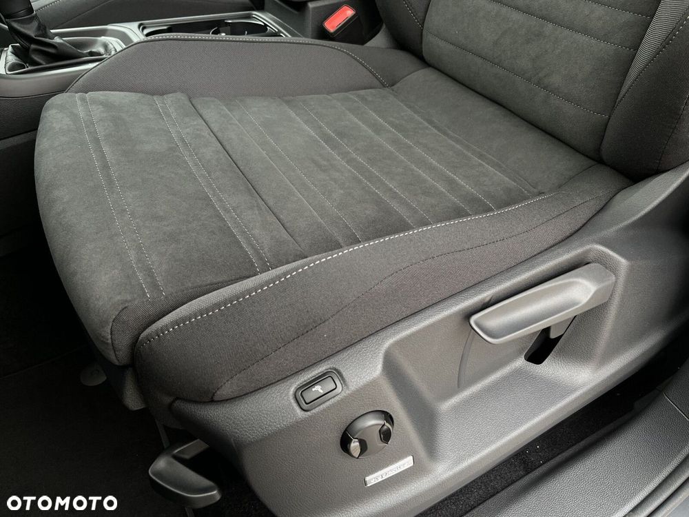 Volkswagen Touran - 17