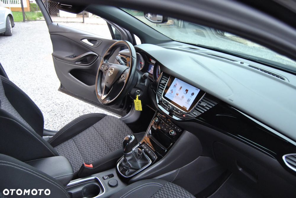 Opel Astra 1.4 T Dynamic - 36