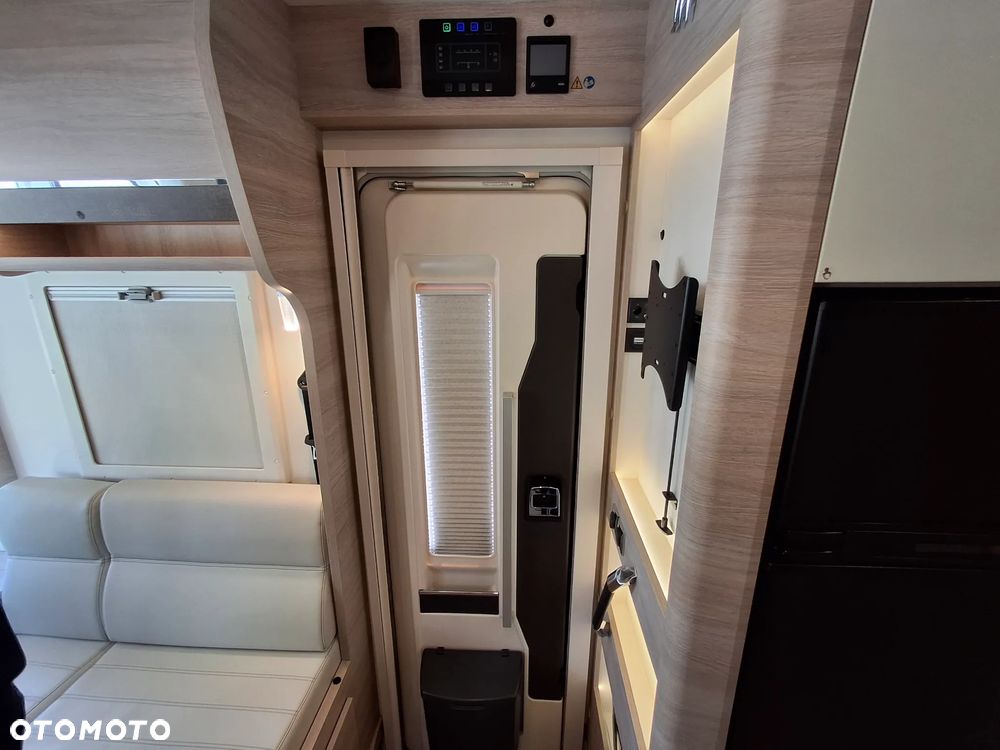 Rapido 8096dF S80 Ultimate Line Kamper 5 Osób Wersja Zimowa Podwójna Podłoga Klasa Premium Bogaty Oświetlenie Ambiente Euro 6 Felgi Aluminiowe - 14
