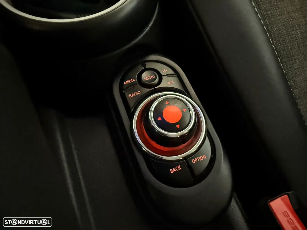 MINI 5 Portas Cooper D - 15