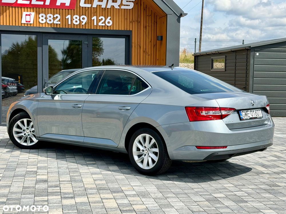 Skoda Superb 1.8 TSI Ambition DSG - 12