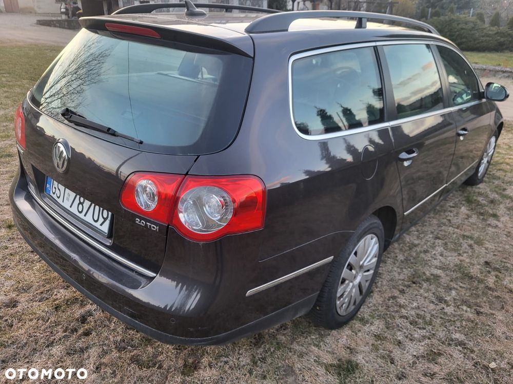 Volkswagen Passat 2.0 TDI Comfortline DSG - 3