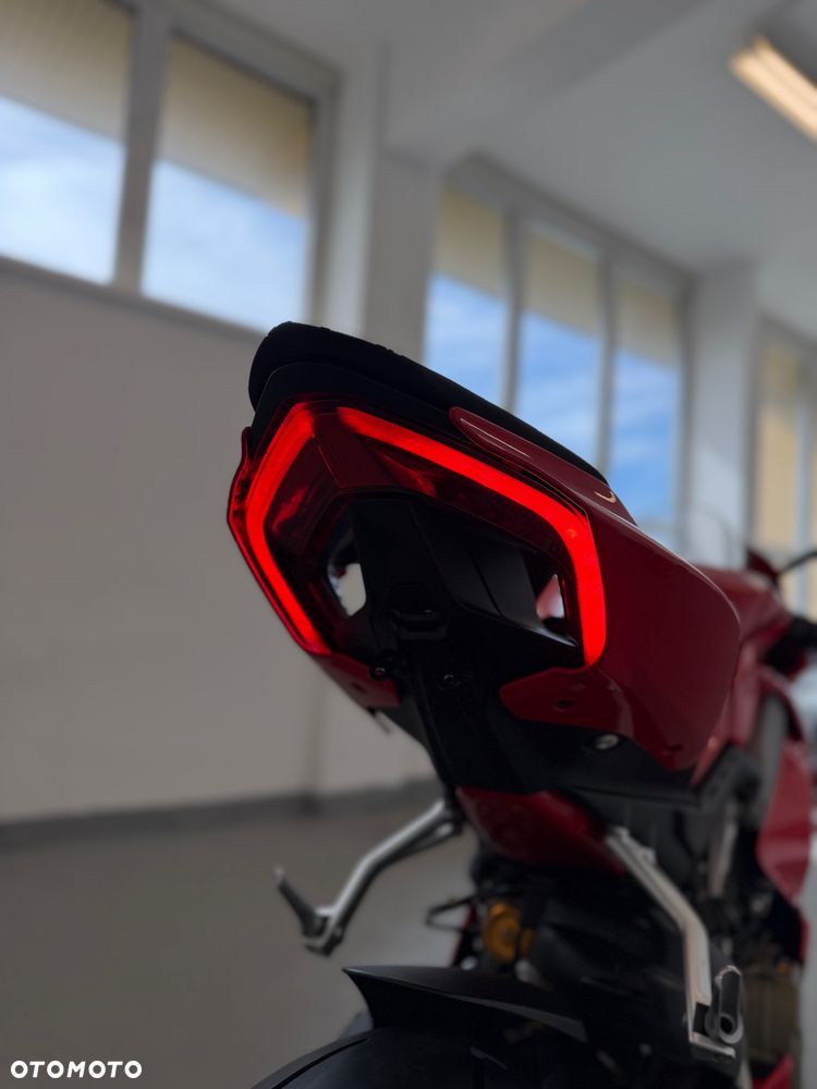 Ducati Panigale V4S - 26