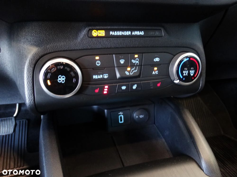 Ford Focus 1.0 EcoBoost SYNC Edition ASS PowerShift - 33