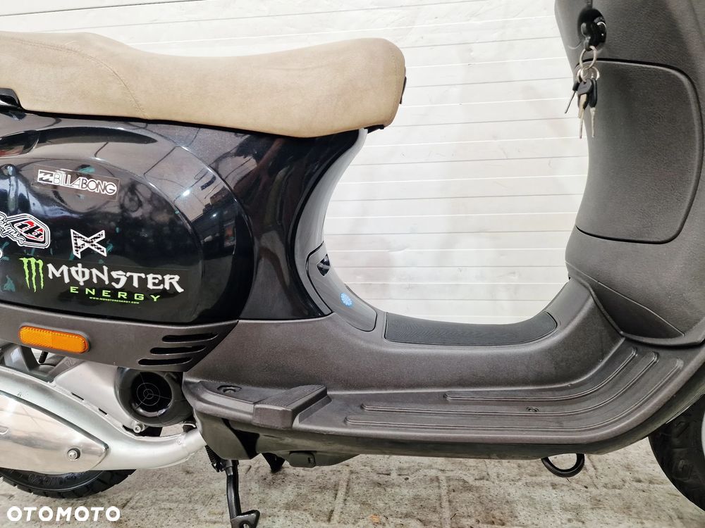 Piaggio Vespa - 23