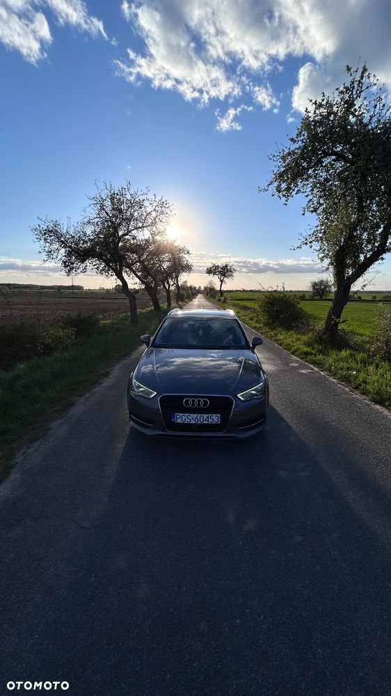 Audi A3 Sportback 2.0 TDI S tronic Ambiente - 3