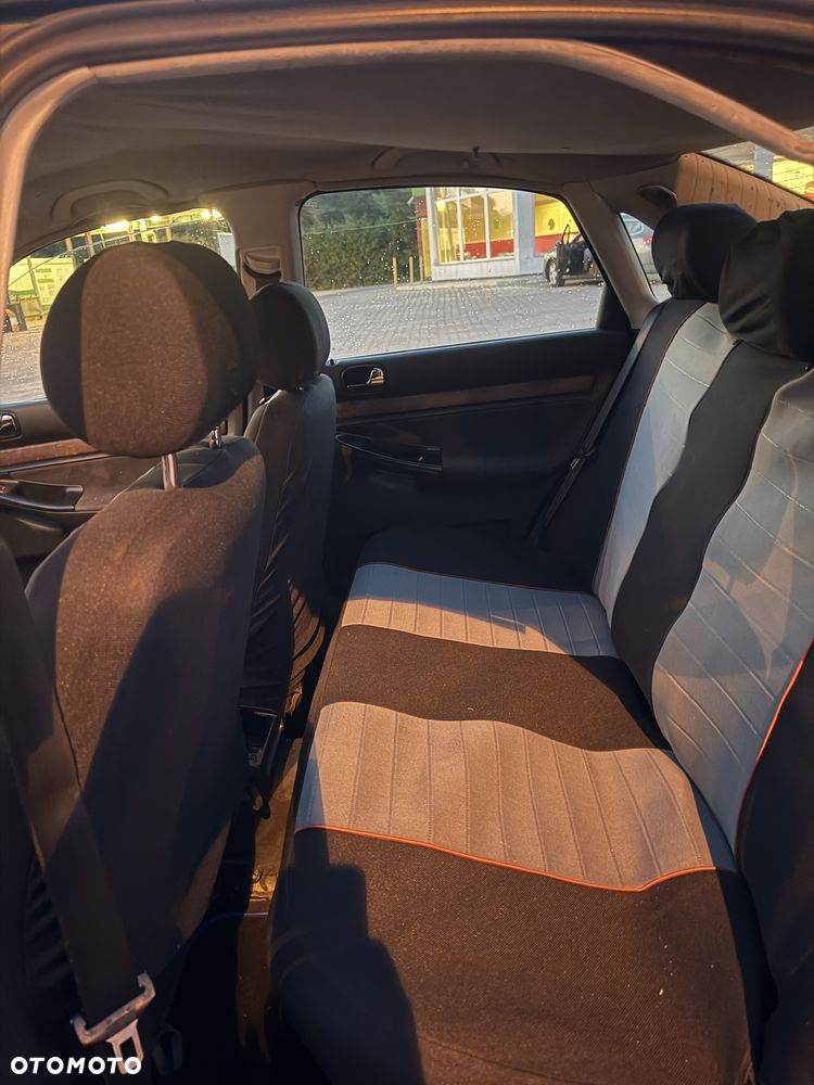 Audi A4 Limousine - 6