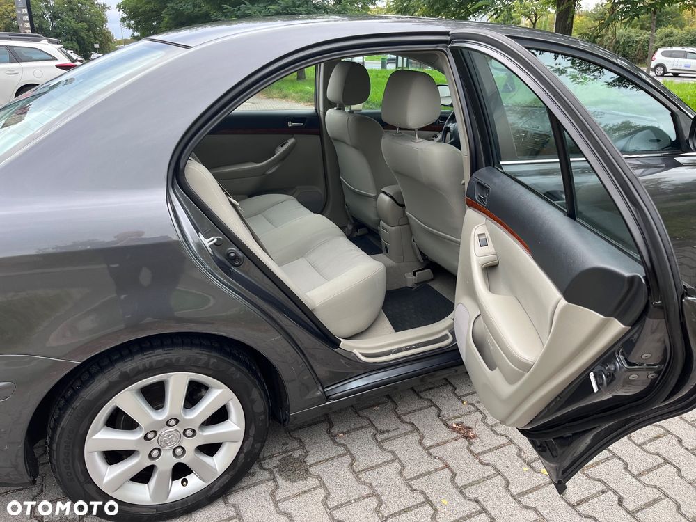 Toyota Avensis 2.2 D-4D Prestige NAVI - 8