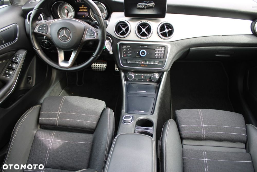 Mercedes-Benz GLA - 37