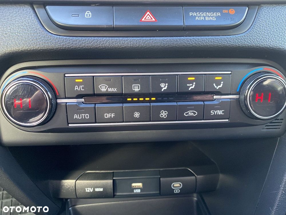 Kia XCeed - 24
