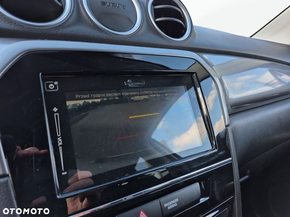 Suzuki Vitara 1.0 Boosterjet Premium 4WD - 18