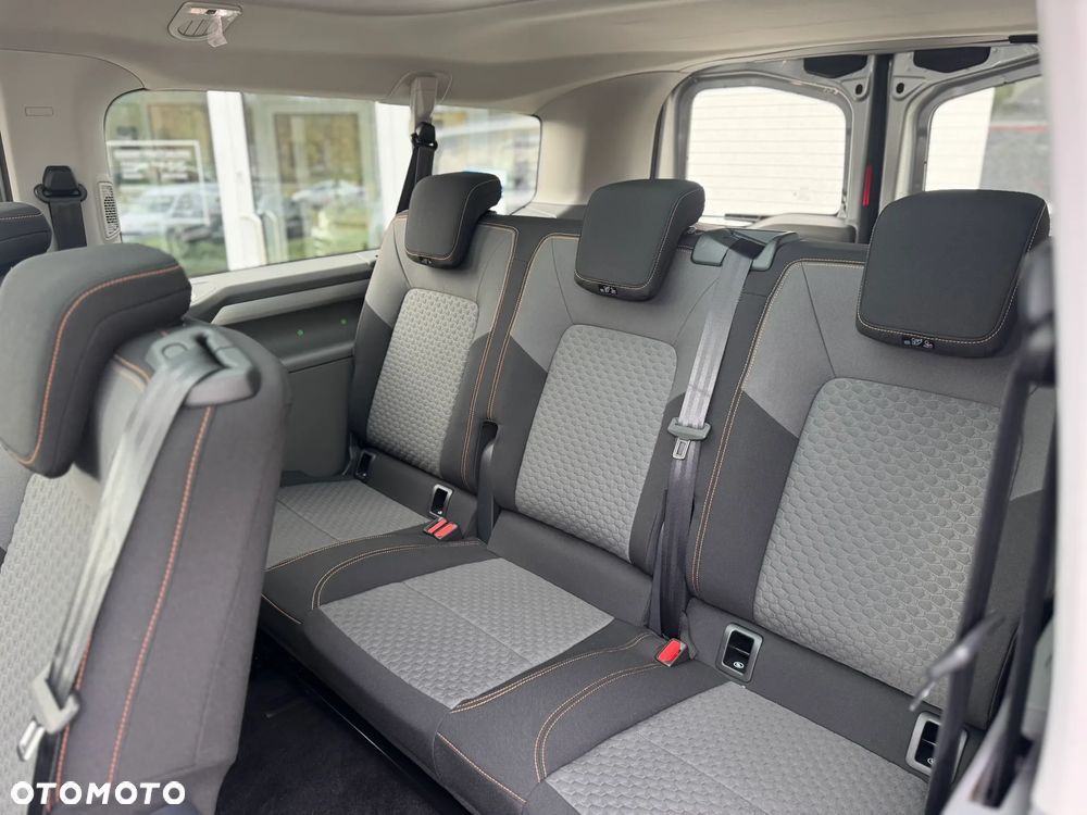 Volkswagen Caravelle - 23