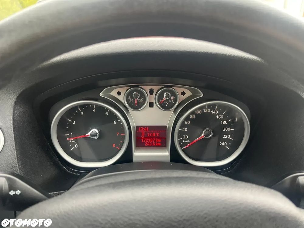 Ford Focus ver-coupe--cabriolet-2-0-16v-black-magic - 15