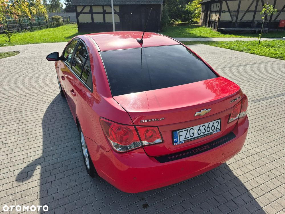 Chevrolet Cruze 1.6 - 8