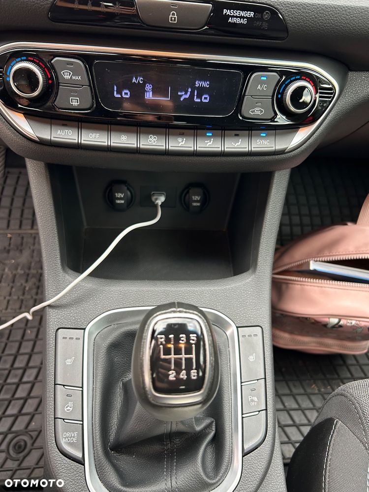 Hyundai i30 1.5 T-GDI 48V Smart - 19