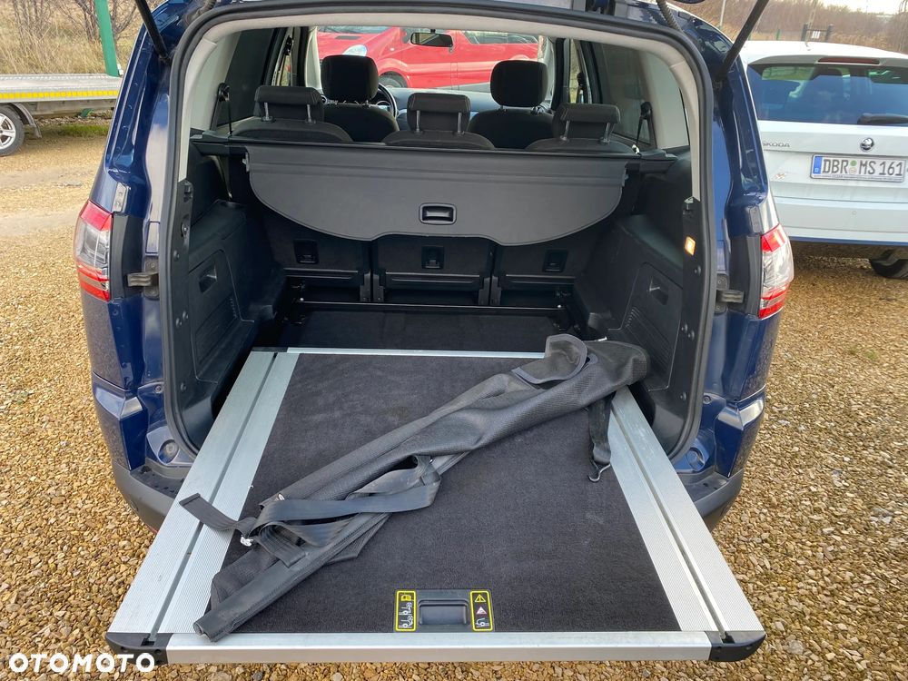 Ford S-Max - 19