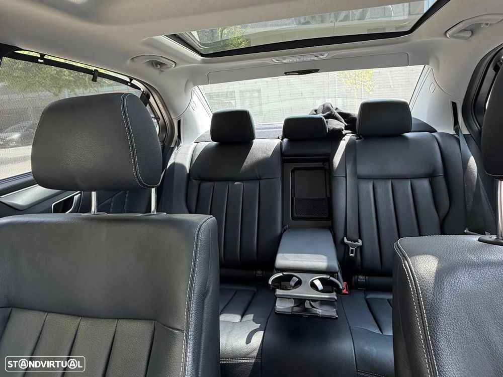 Mercedes-Benz E 220 BlueTEC 4Matic 7G-TRONIC Edition — fotografia 7