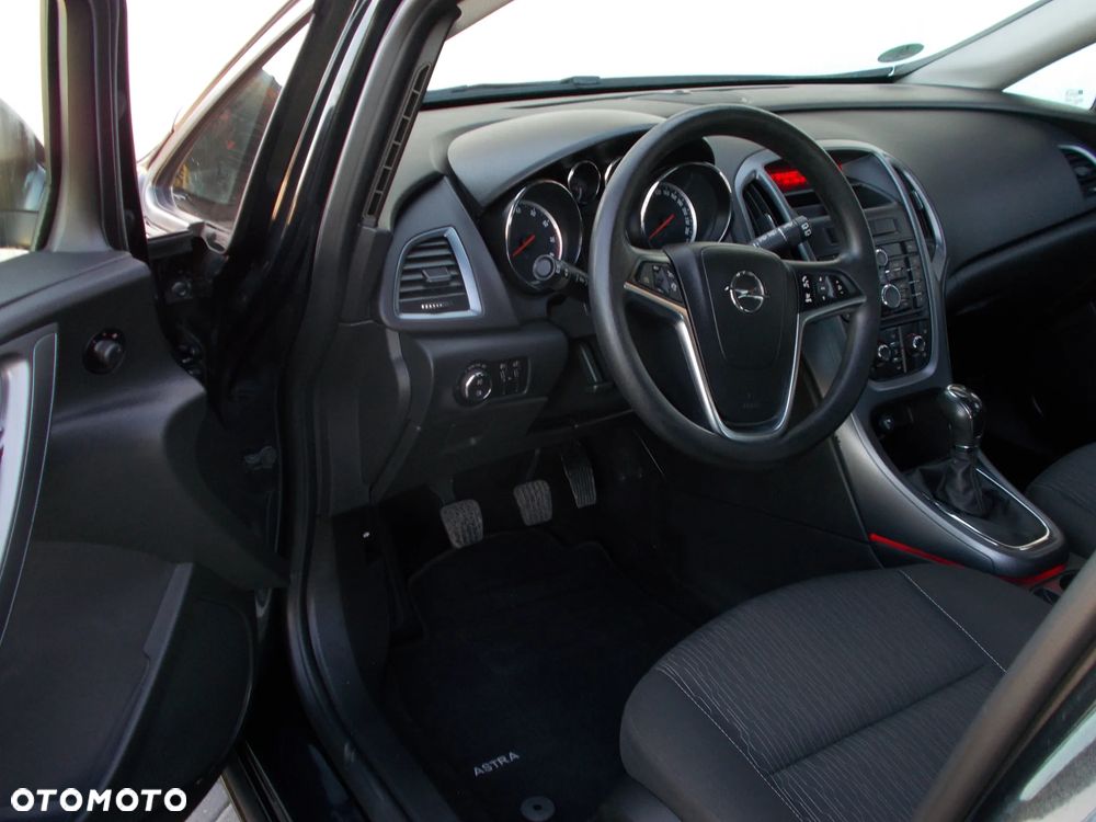 Opel Astra IV 1.4 T Cosmo - 9