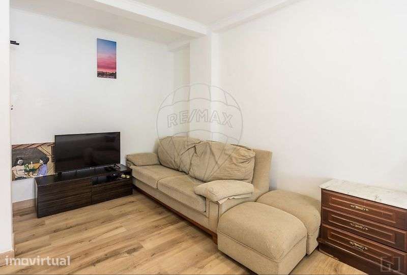 Vendo T2 Amadora - Grande imagem: 3/7