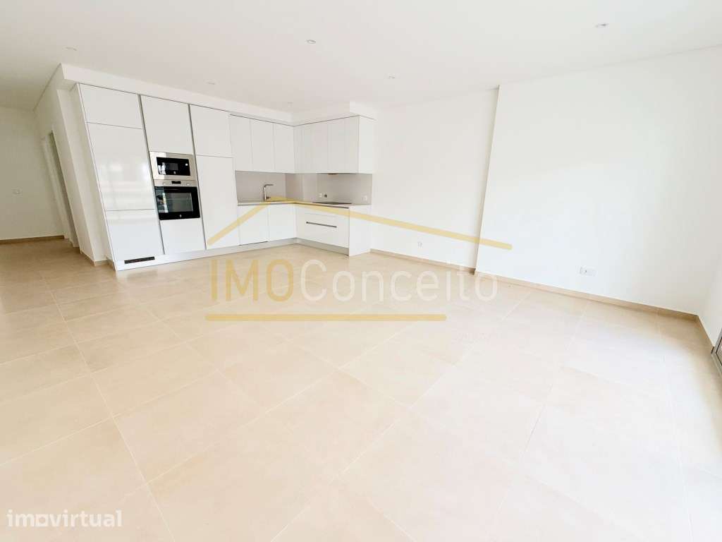 APARTAMENTO NA NAZARÉ | T3 COM PISCINA NO TOPO DO EDIFÍCIO, VARANDA... - Grande imagem: 4/30
