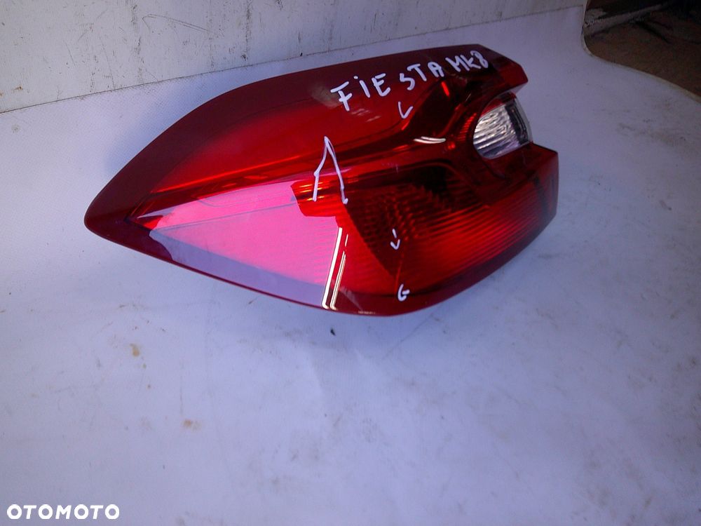 ford fiesta mk8 lampa tył lewa nowa z uszkodzeniem - 6