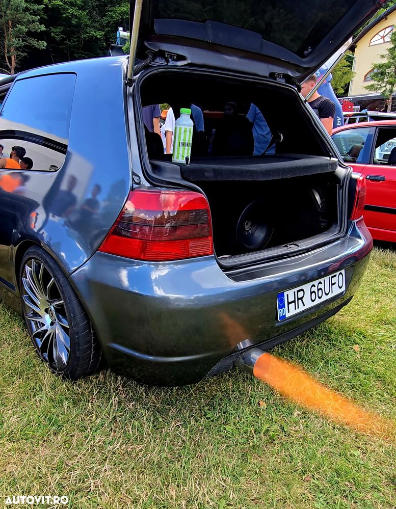 Volkswagen Golf 1.8 GTI - 3